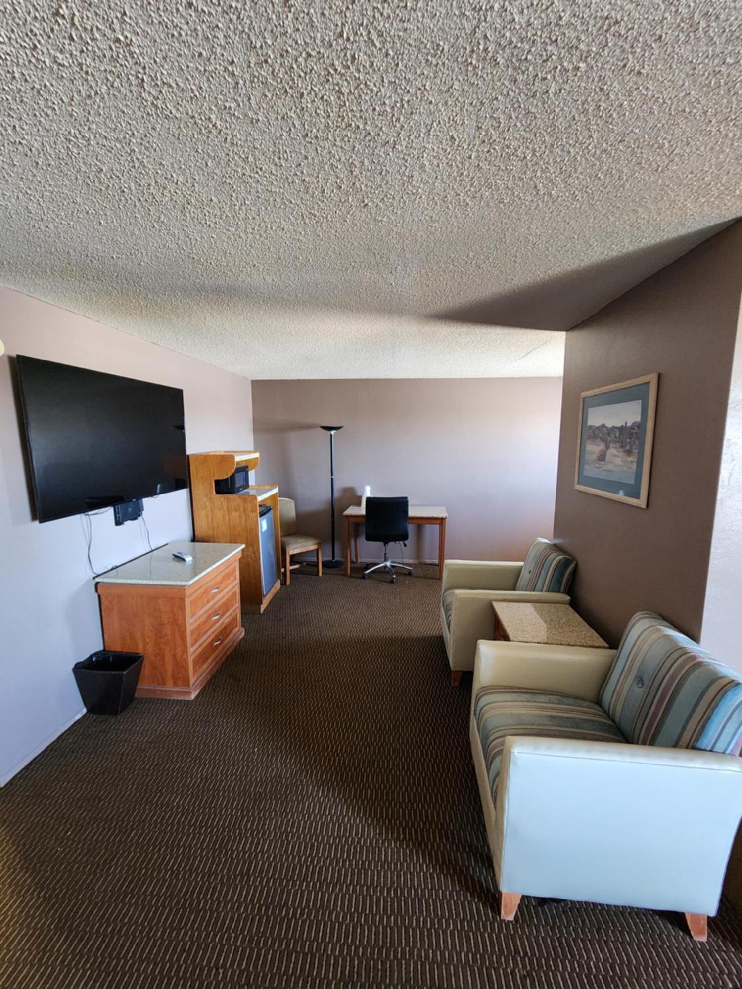 Satellite Hotel *