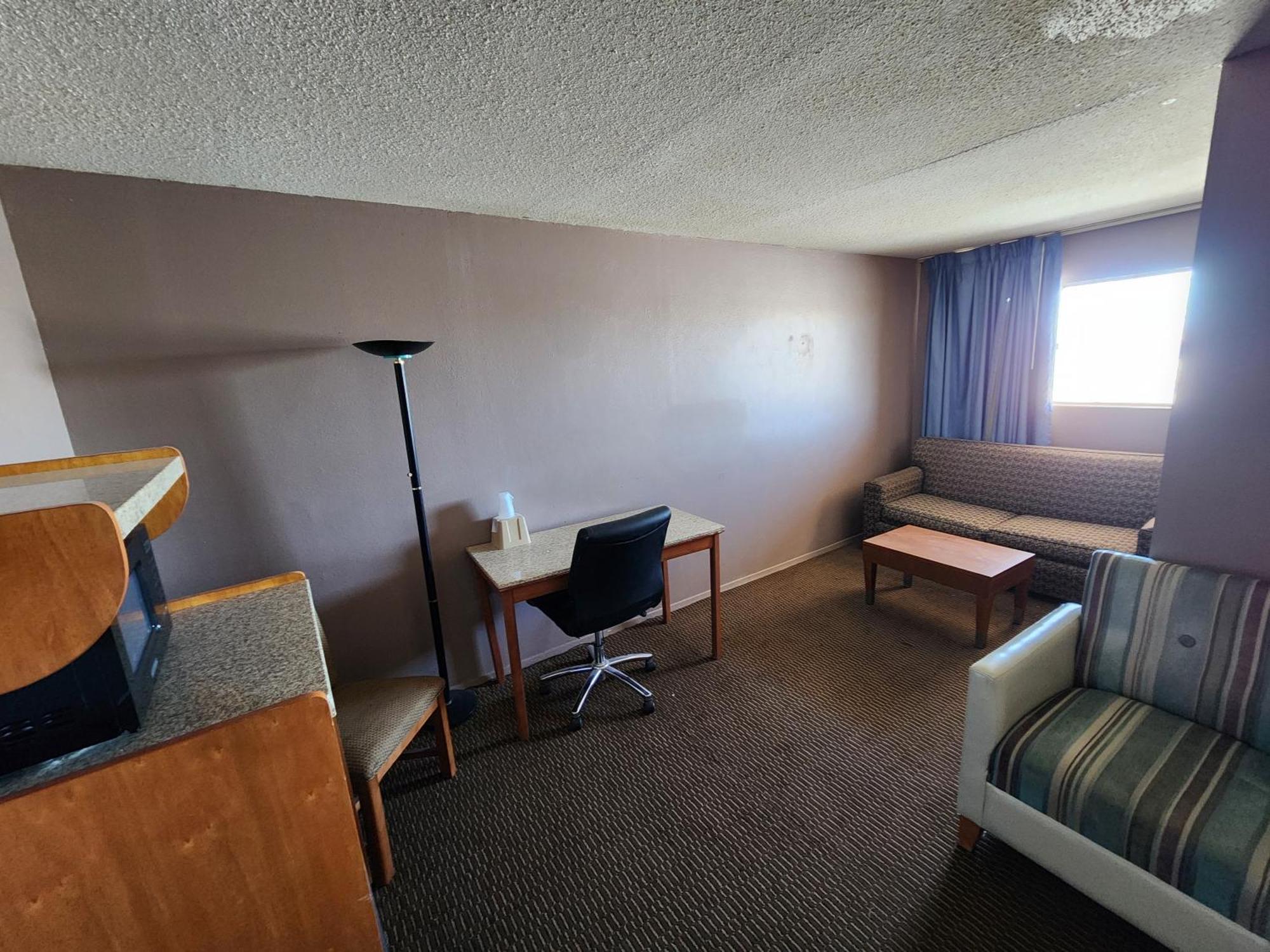 Hotel Satellite *
